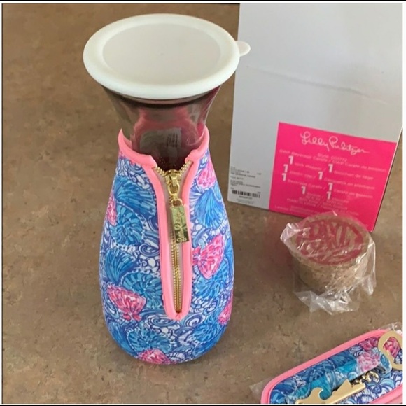 Lilly Pulitzer Other - Lilly Pulitzer GWP Beverage Carafe Blue Haven Raising Shell & Wine Bottle Opener